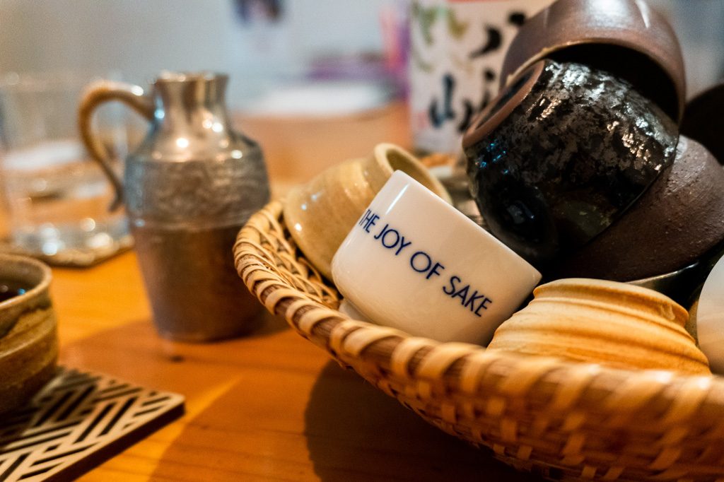 Tacitas de sake.