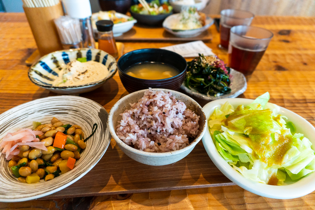 Platitos comida vegana en Tokio 100% vegetales